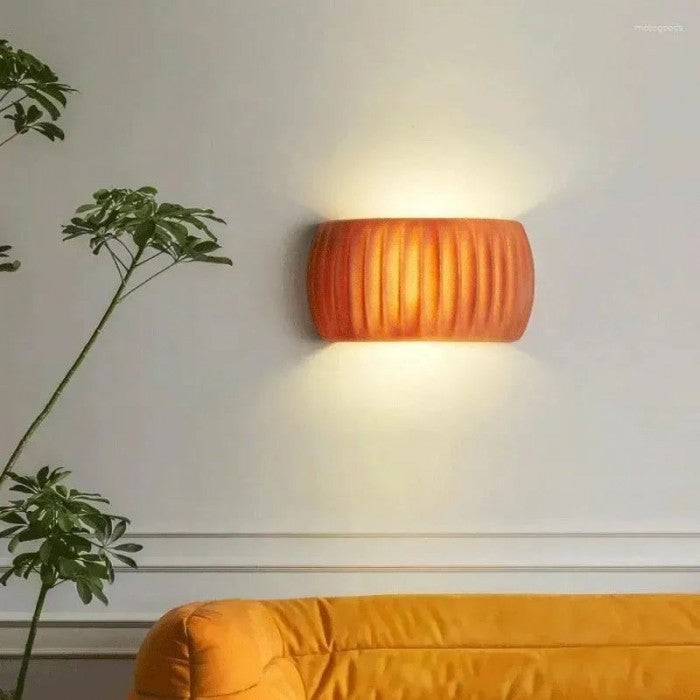 Lampada da parete moderna Art Déco in resina a coste