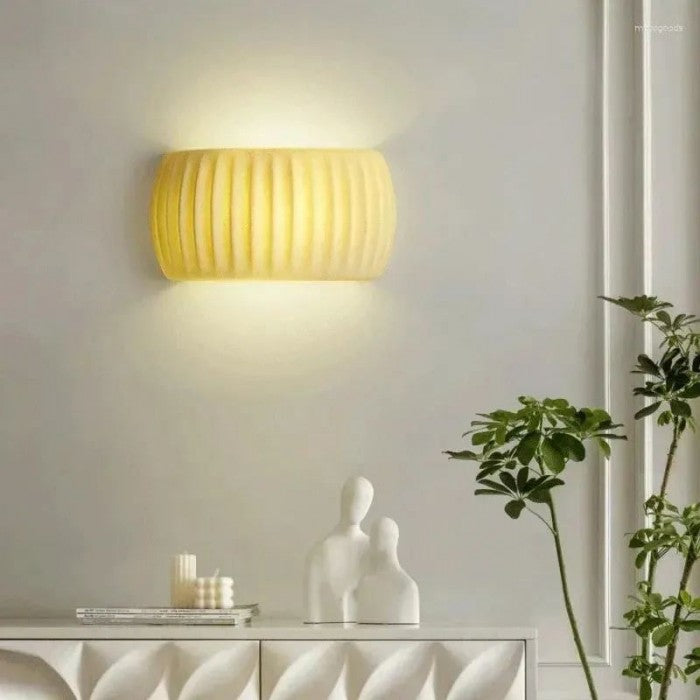 Modern Art Deco Resin Ribbed Wall Sconce Lamp