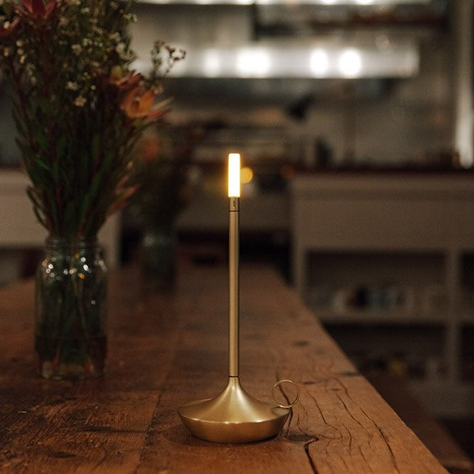 Nordic Candle Hold Light – Minimalistisk skandinavisk bordlampe