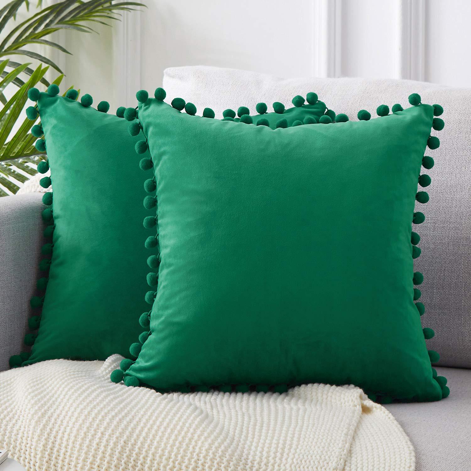 Housses de coussin à pompons