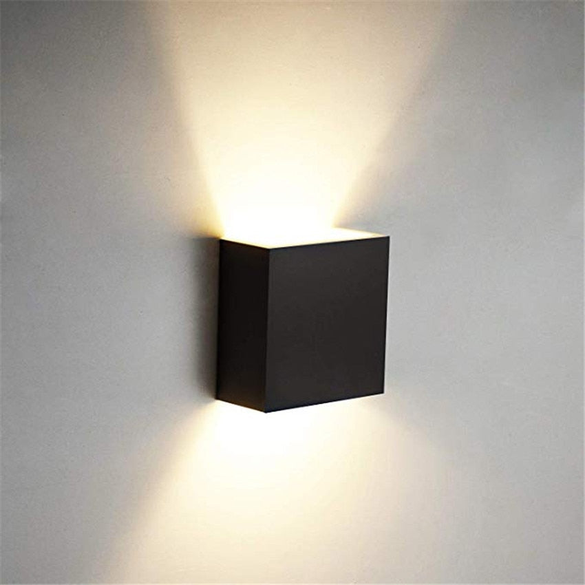 Metal Cube Led væglampe