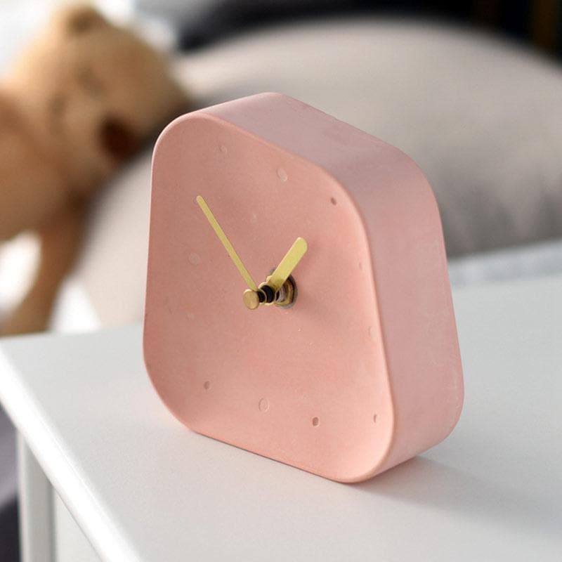 Horloge de bureau en ciment Any Time