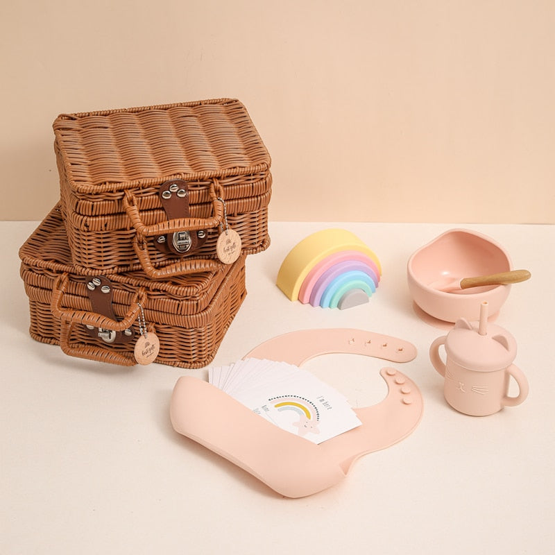 Vintage Baby Geschenkset Korb