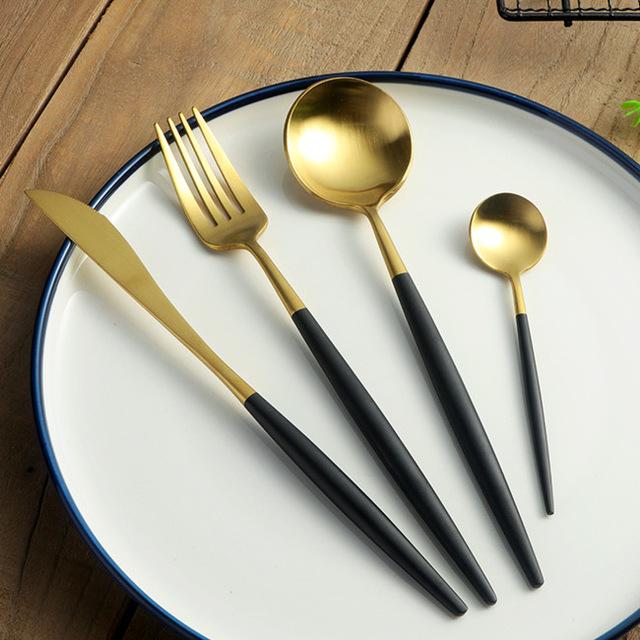 France Set (16 or 24 piece set)