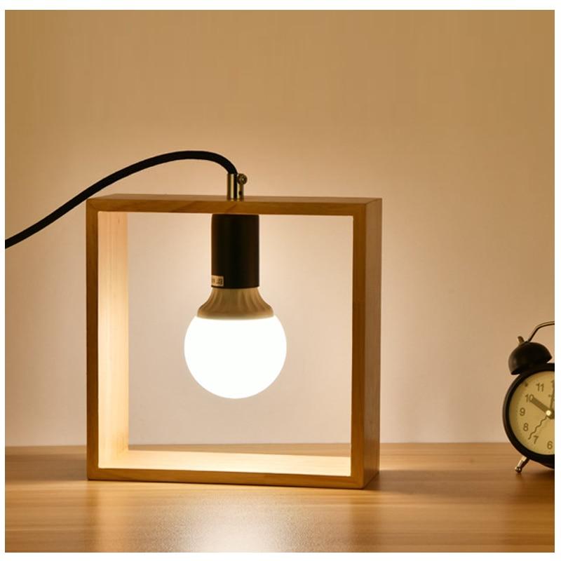 Houten bureaulamp met vierkant design