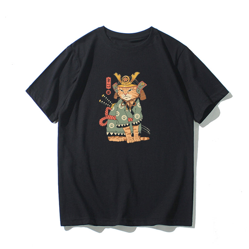 Camiseta con gato naranja y katana samurái