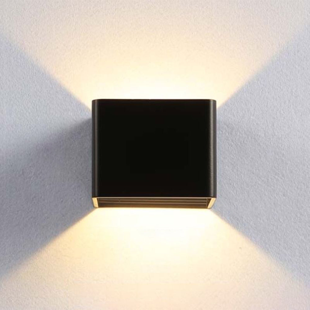 Orr Modern Square Vegglampe