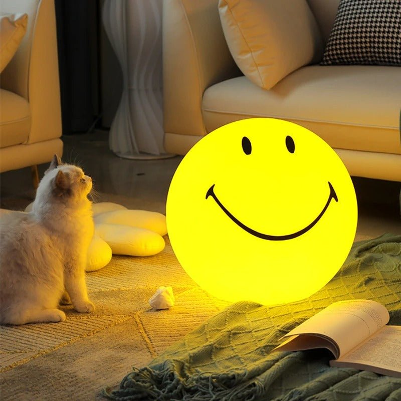 Smiley Night Light med genopladelig LED og Touch Switch