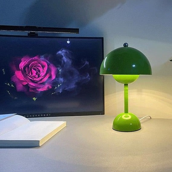 Lampe de table à LED Bud pour la décoration intérieure