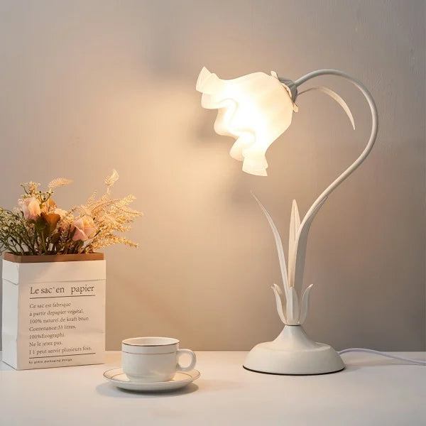 Lampada da tavolo vintage regolabile a forma di fiore