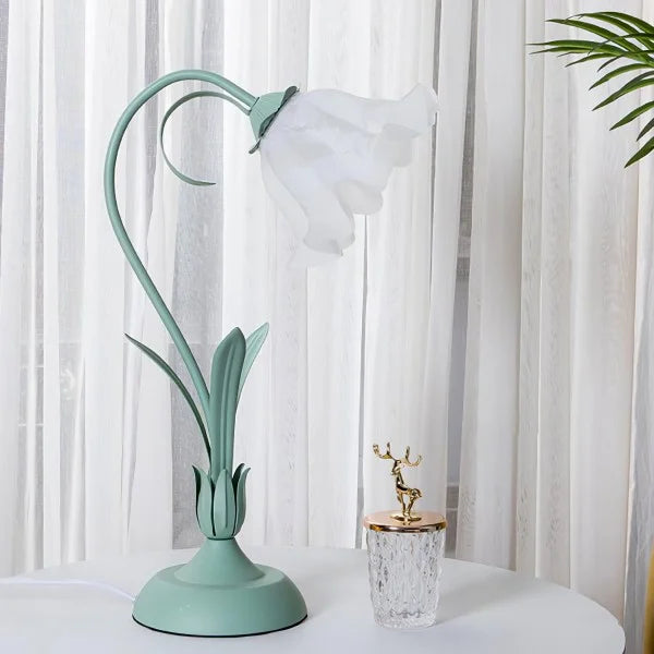 Lampada da tavolo vintage regolabile a forma di fiore