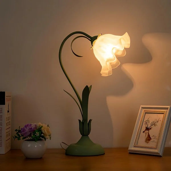 Lampada da tavolo vintage regolabile a forma di fiore